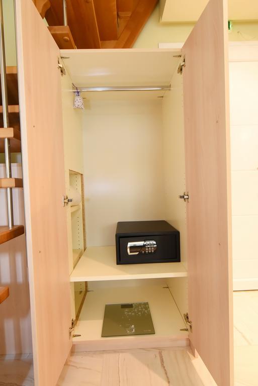 Edem Luxury Apartments Néa Péramos Habitación foto